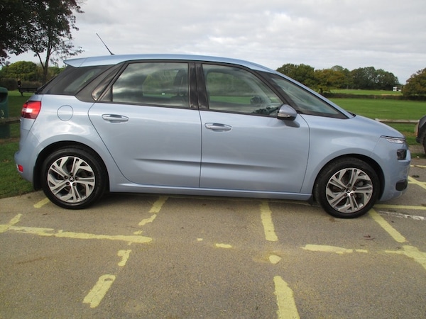 Used Citroen C4 Picasso 2015 for sale - 76197365: Photo 5