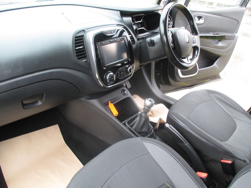 Used Renault Captur 2017 for sale - 77277020: Photo 28