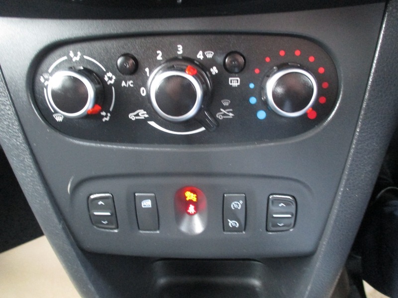 Used Dacia Sandero 2019 for sale - 77681473: Photo 30