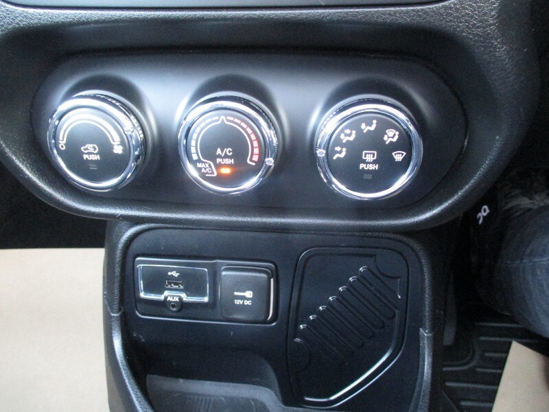 Used Jeep Renegade 2015 for sale - 77584206: Photo 44