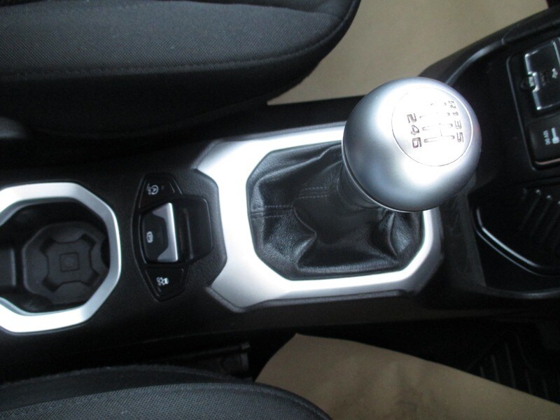 Used Jeep Renegade 2015 for sale - 77584206: Photo 45