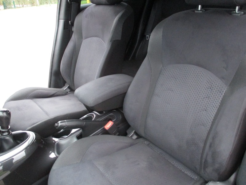 Used Nissan Juke 2015 for sale - 76655579: Photo 33