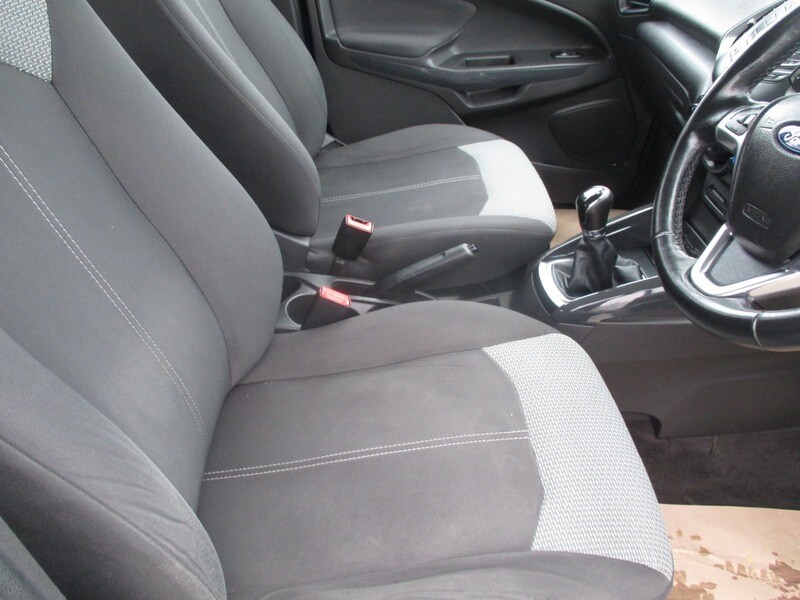 Used Ford Ecosport 2015 for sale - 77465406: Photo 22