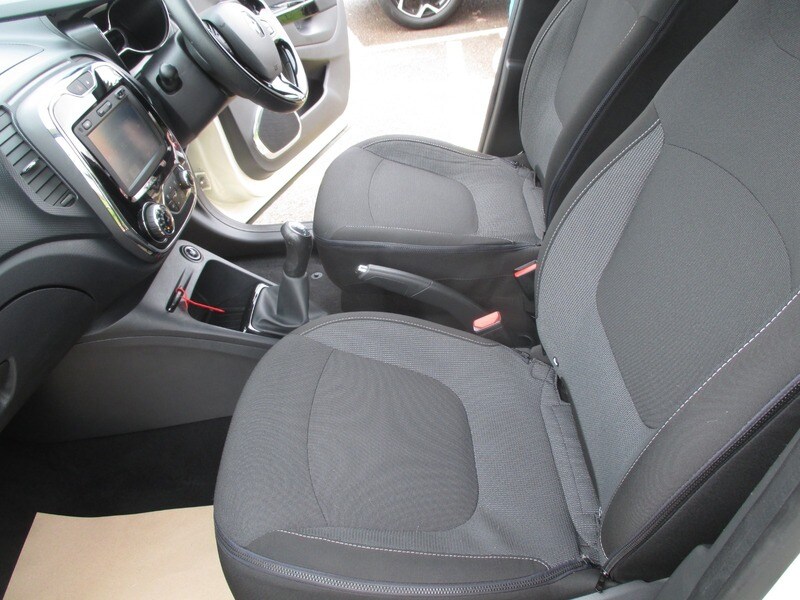 Used Renault Captur 2015 for sale - 78140923: Photo 31
