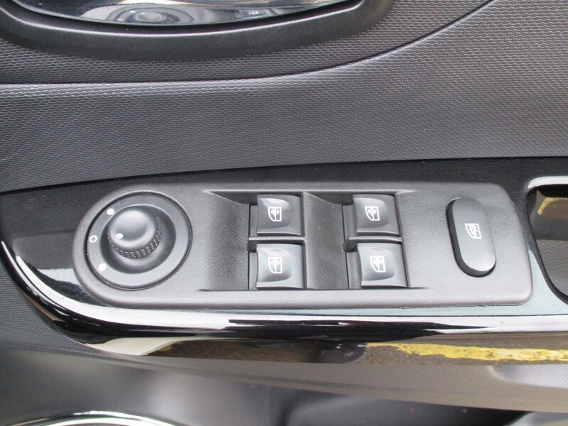 Used Renault Captur 2015 for sale - 78140923: Photo 33