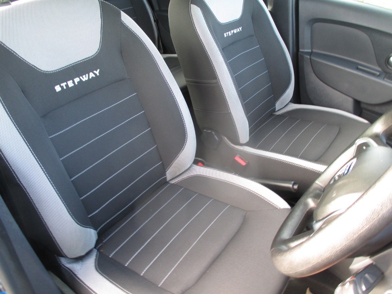 Used Dacia Sandero Stepway 2017 for sale - 77227991: Photo 19