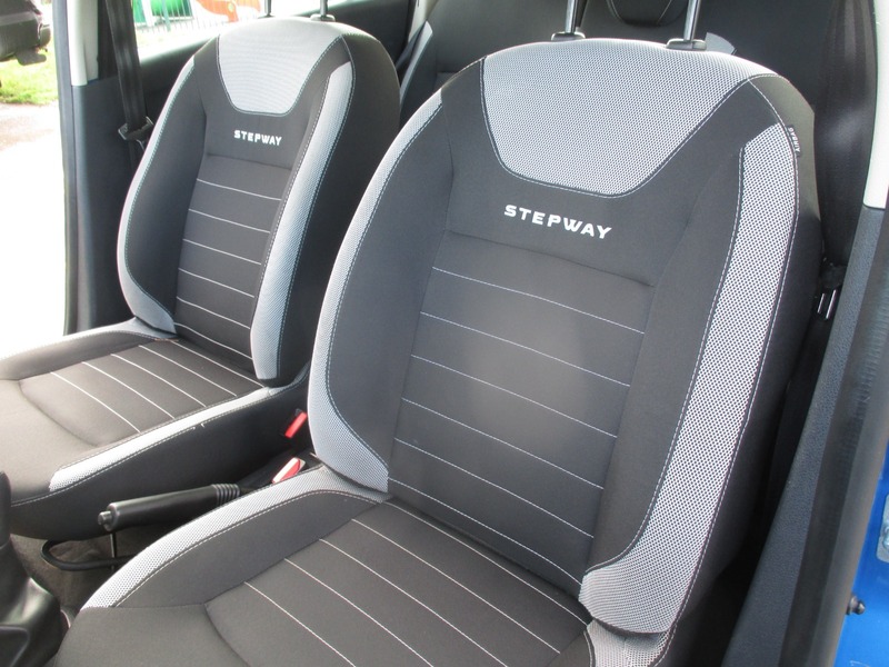 Used Dacia Sandero Stepway 2017 for sale - 77227991: Photo 31