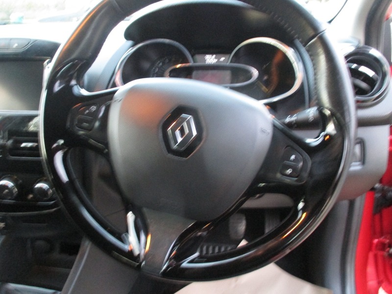 Used Renault Clio 2014 for sale - 76712214: Photo 35