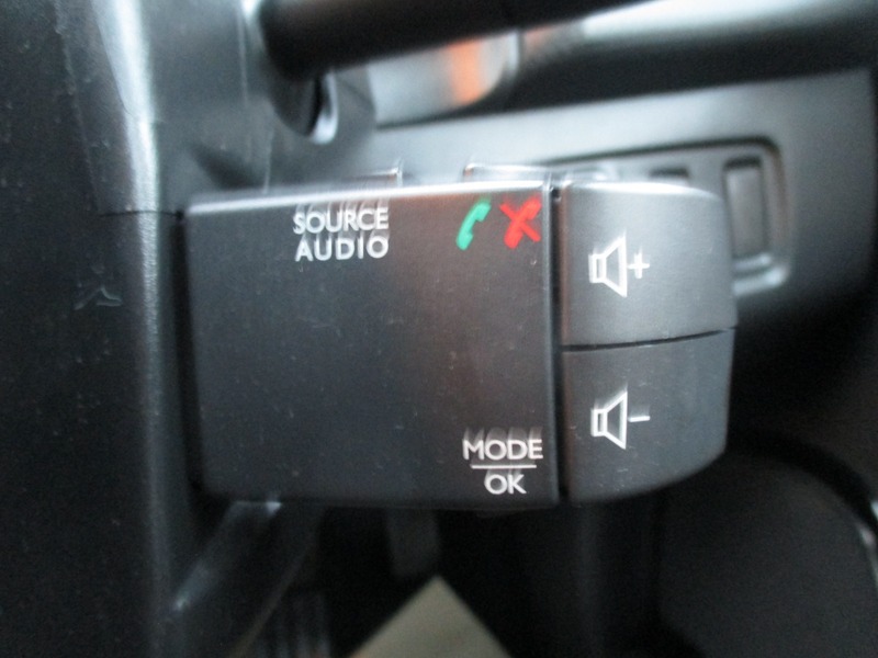 Used Renault Clio 2014 for sale - 76712214: Photo 36