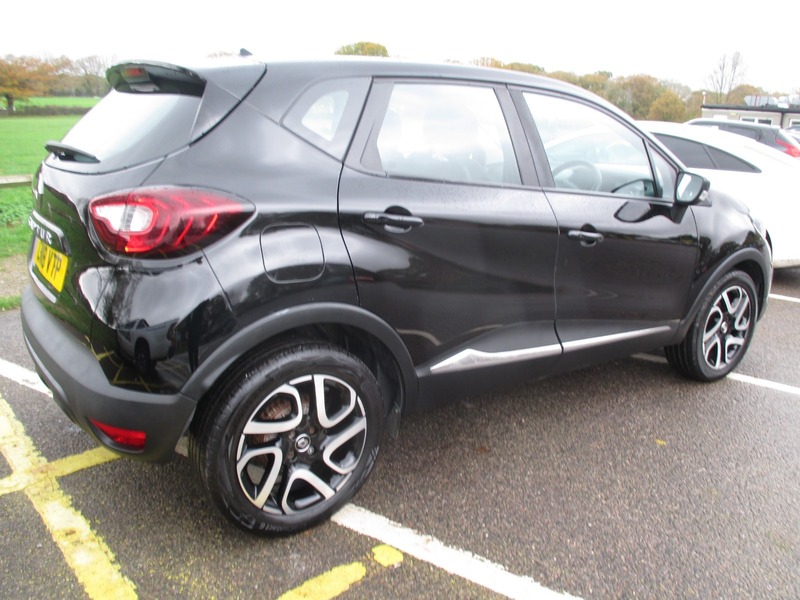 Used Renault Captur 2018 for sale - 76547422: Photo 8