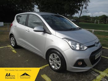 Used Hyundai i10 2016 for sale - 79817520: Photo
