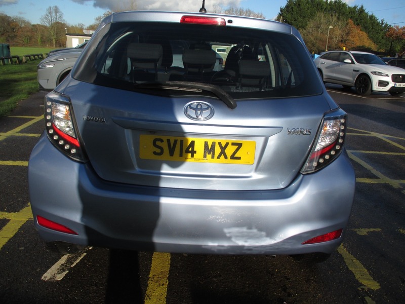 Used Toyota Yaris 2014 for sale - 76798932: Photo 10