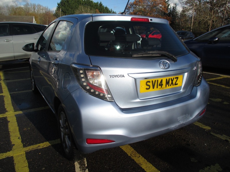 Used Toyota Yaris 2014 for sale - 76798932: Photo 11