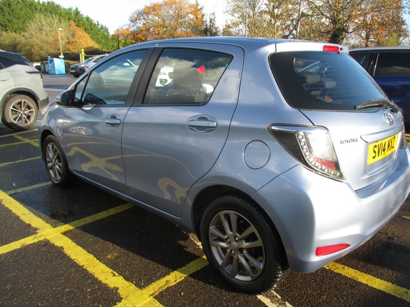 Used Toyota Yaris 2014 for sale - 76798932: Photo 12