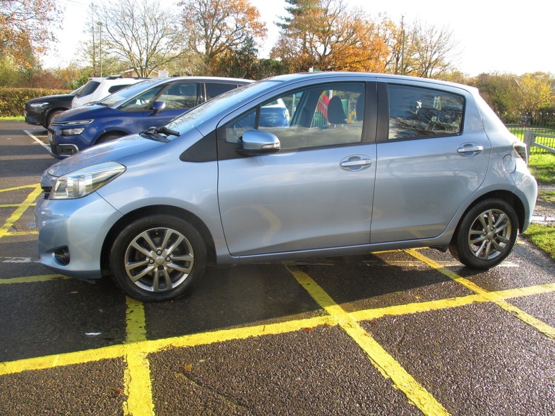 Used Toyota Yaris 2014 for sale - 76798932: Photo 15