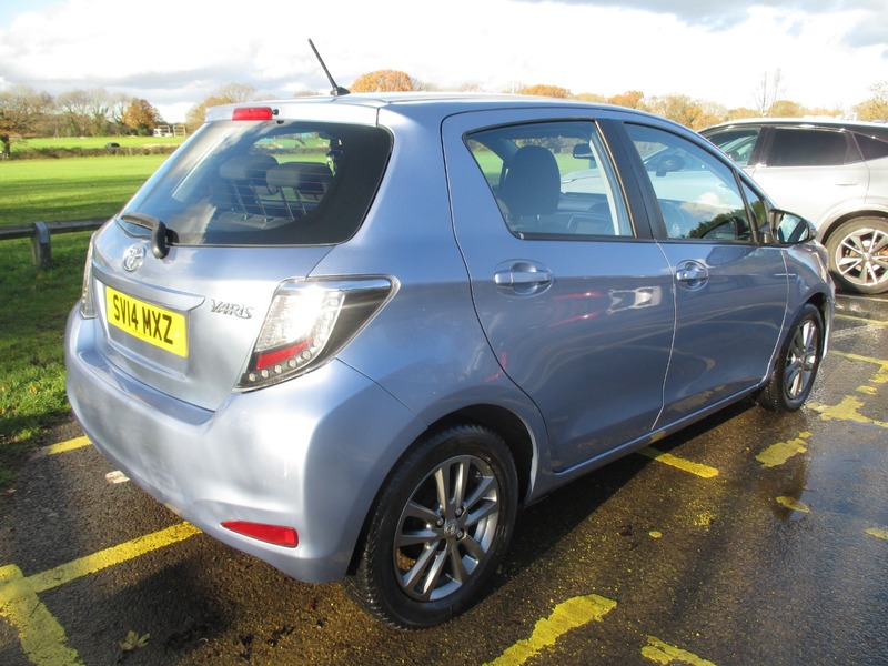 Used Toyota Yaris 2014 for sale - 76798932: Photo 8