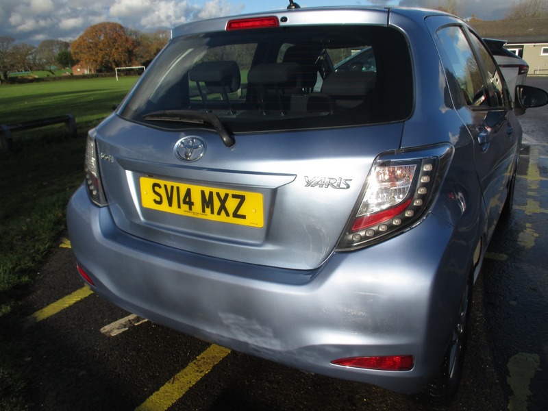 Used Toyota Yaris 2014 for sale - 76798932: Photo 9
