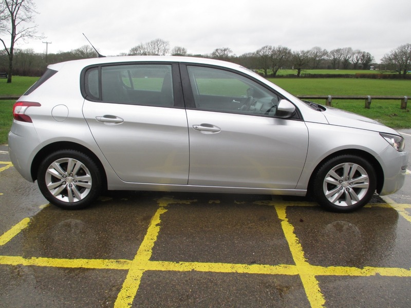 Used Peugeot 308 2016 for sale - 77277030: Photo 6