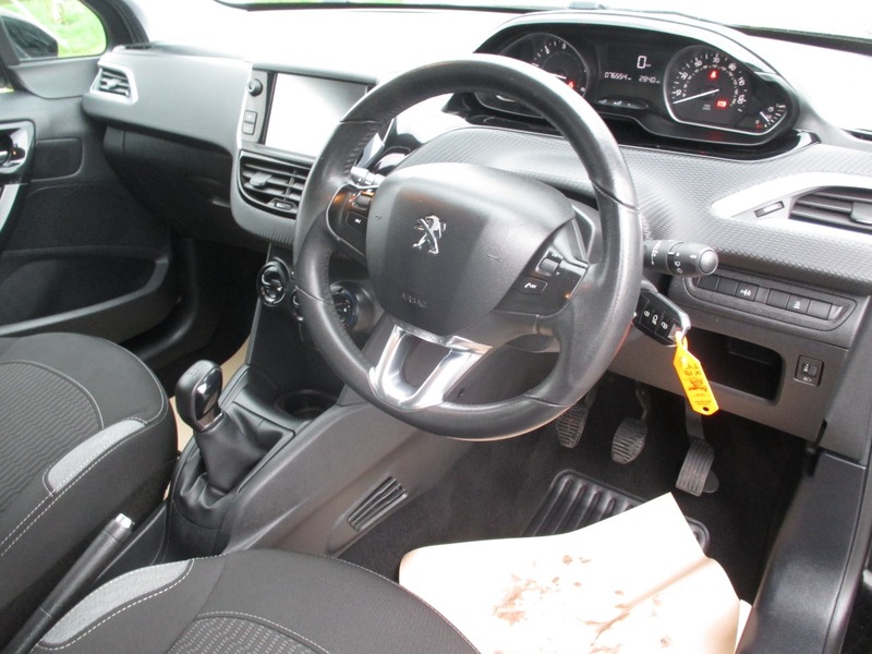 Used Peugeot 208 2015 for sale - 77521725: Photo 22