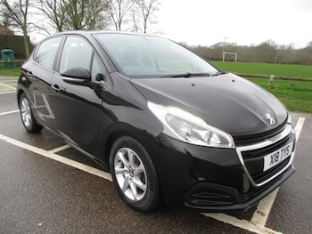 Used Peugeot 208 2015 for sale - 77521725: Photo