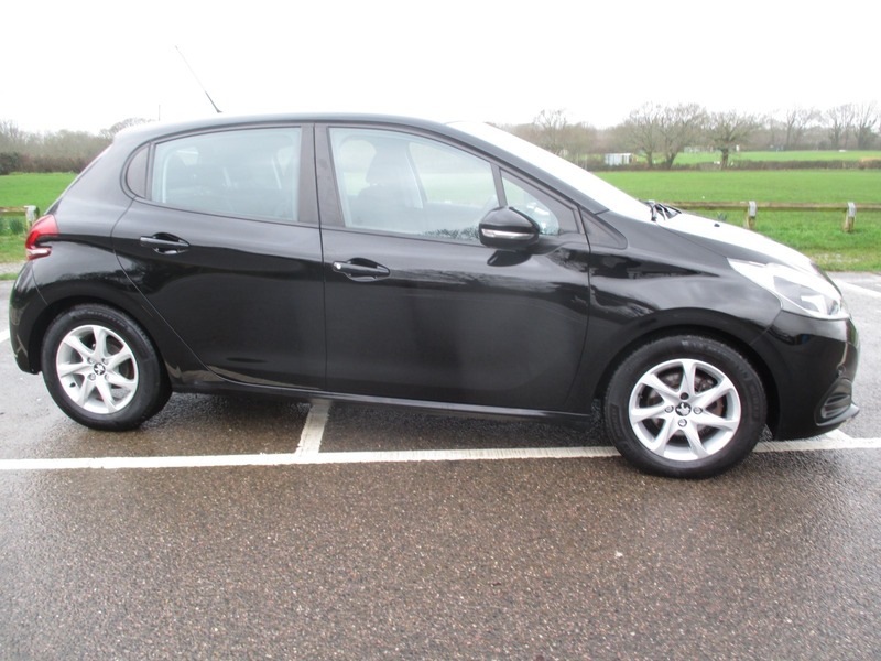 Used Peugeot 208 2015 for sale - 77521725: Photo 5