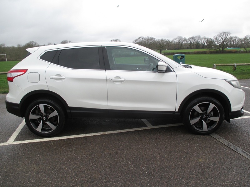 Used Nissan Qashqai 2015 for sale - 77547973: Photo 6