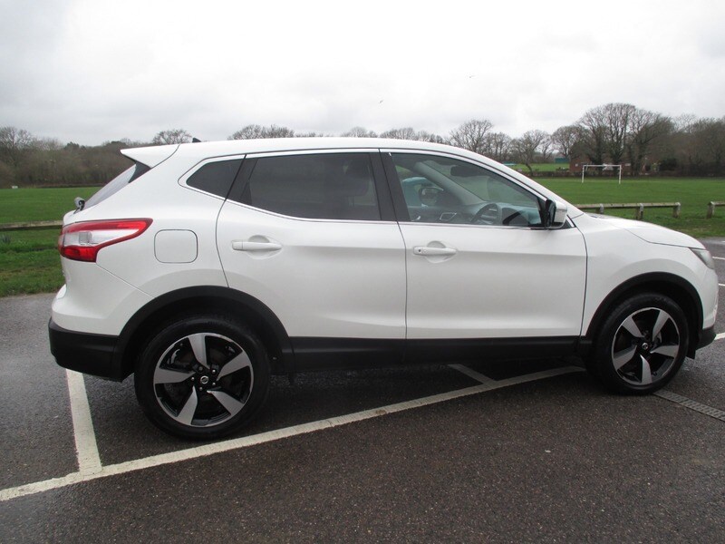 Used Nissan Qashqai 2015 for sale - 77547973: Photo 7