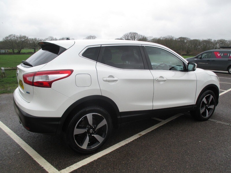 Used Nissan Qashqai 2015 for sale - 77547973: Photo 8