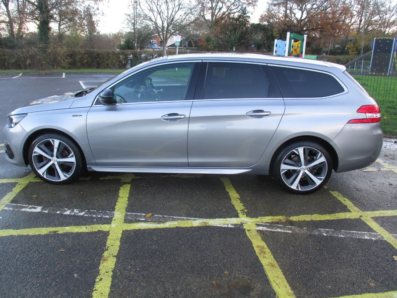 Used Peugeot 308 2017 for sale - 76821386: Photo 18