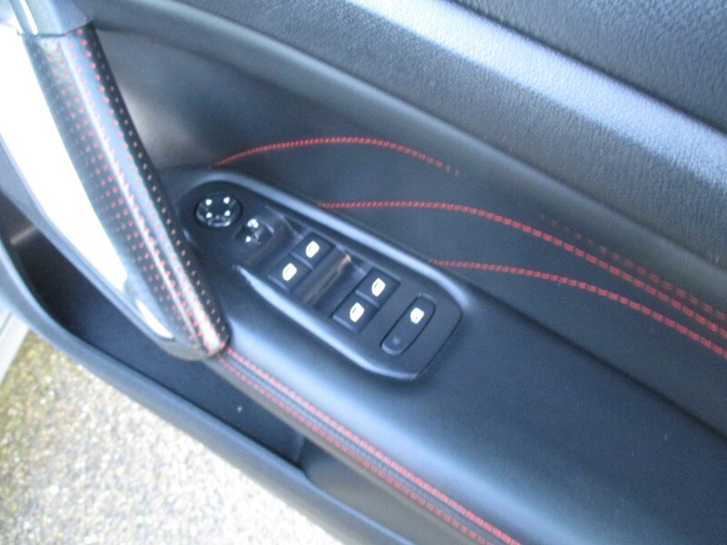 Used Peugeot 308 2017 for sale - 76821386: Photo 25