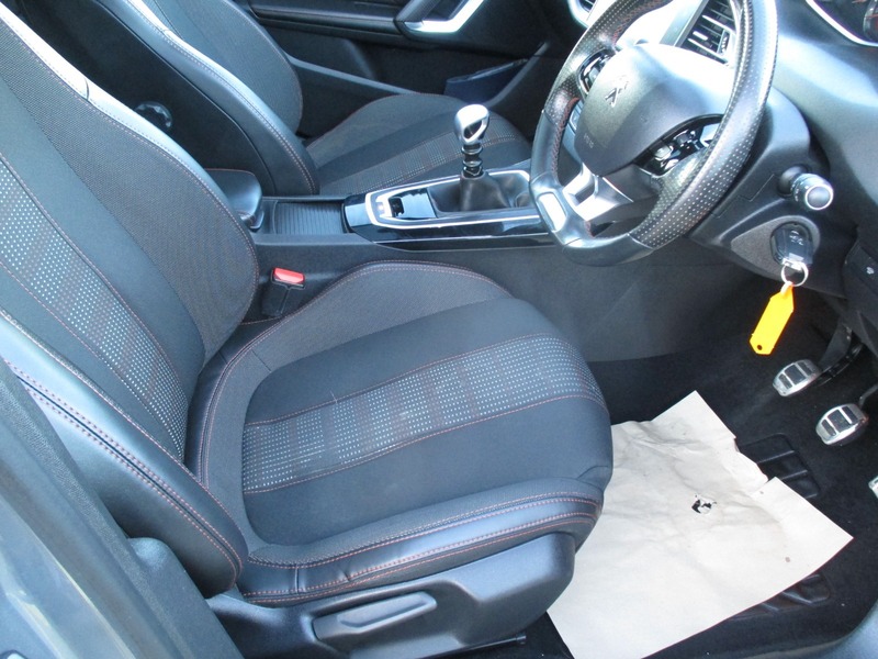 Used Peugeot 308 2017 for sale - 76821386: Photo 26