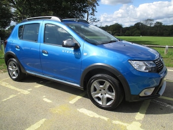 Used Dacia Sandero Stepway 2017 for sale - 76192729: Photo