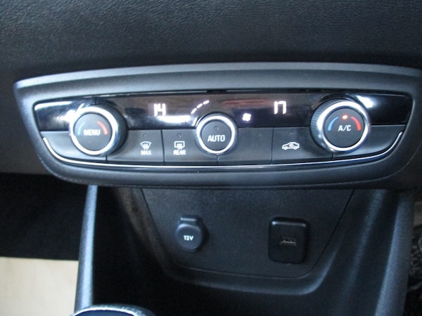 Used Vauxhall Crossland X 2017 for sale - 76192727: Photo 37