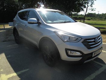 Used Hyundai Santa Fe 2015 for sale - 79155973: Photo