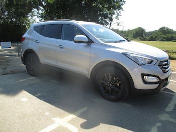 Used Hyundai Santa Fe 2015 for sale - 79155973: Photo