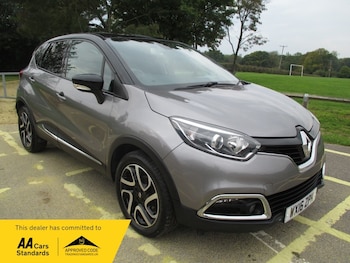 Used Renault Captur 2016 for sale - 76192711: Photo