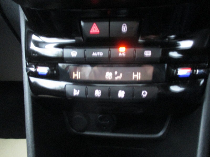 Used Peugeot 2008 2017 for sale - 76547402: Photo 45