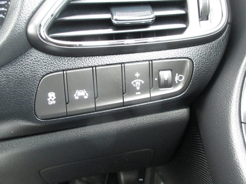 Used Hyundai i30 2018 for sale - 77921027: Photo 25