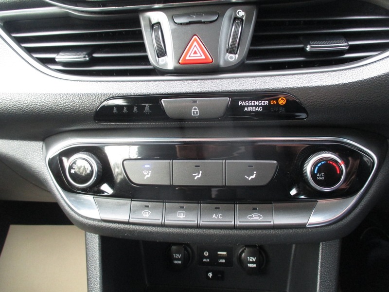 Used Hyundai i30 2018 for sale - 77921027: Photo 31