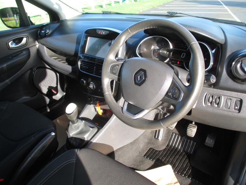 Used Renault Clio 2018 for sale - 76380204: Photo 22