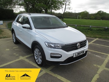 Used Volkswagen T-Roc 2019 for sale - 78272976: Photo