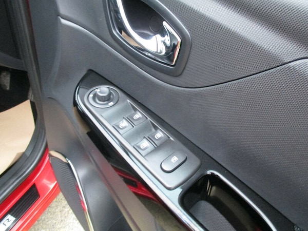 Used Renault Captur 2015 for sale - 76256903: Photo 27