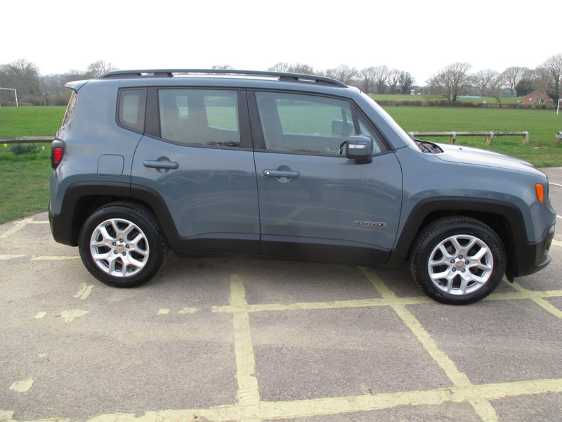 Used Jeep Renegade 2017 for sale - 77781224: Photo 4