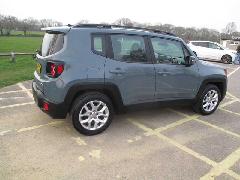 Used Jeep Renegade 2017 for sale - 77781224: Photo 7