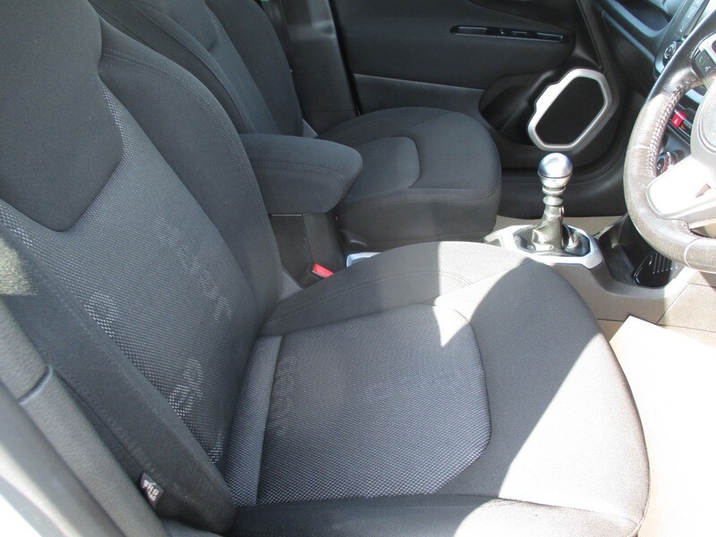 Used Jeep Renegade 2016 for sale - 77968115: Photo 23