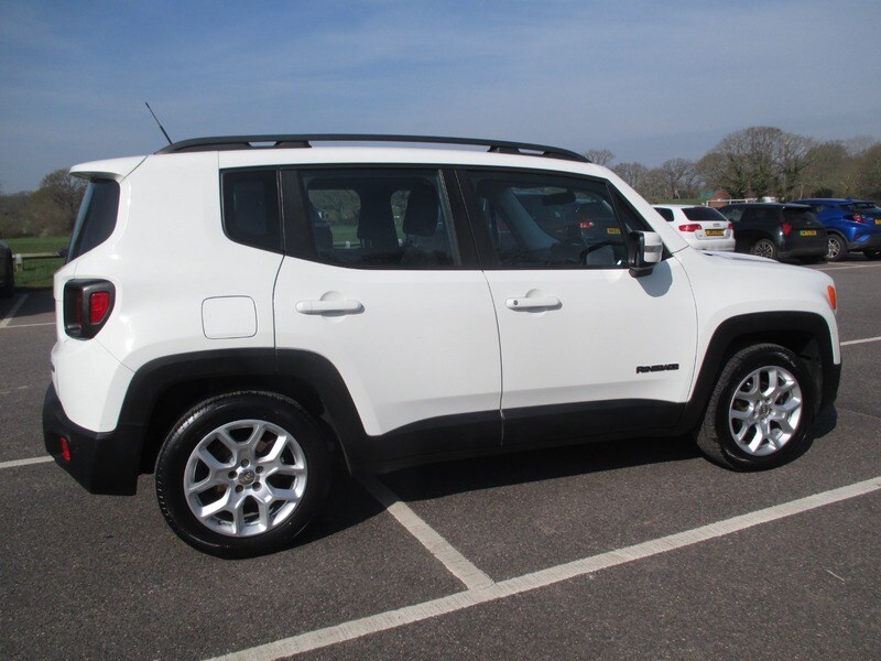 Used Jeep Renegade 2016 for sale - 77968115: Photo 7