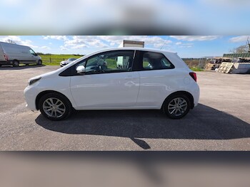 Used Toyota Yaris 2015 for sale - 78170553: Photo