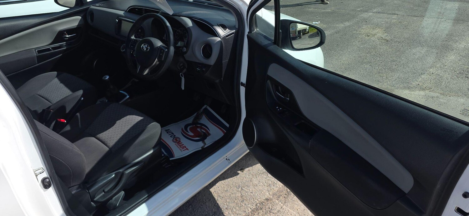 Used Toyota Yaris 2015 for sale - 78170553: Photo 9