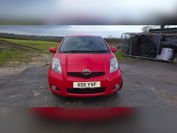 Used Toyota Yaris 2011 for sale - 77072910: Photo