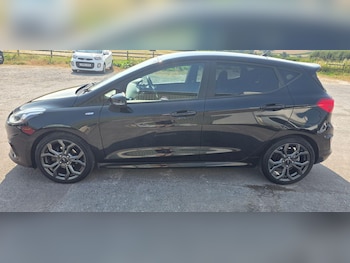 Used Ford Fiesta 2017 for sale - 79412780: Photo